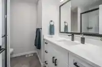 35 3055 TRAFALGAR STREET - thumbnail 16