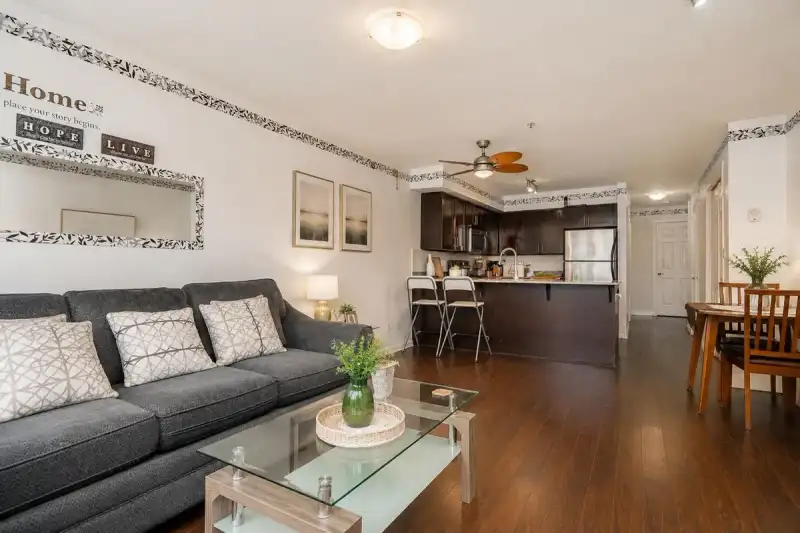 103 13958 108 AVENUE - photo 1 of 23