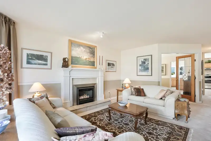 12708 17A AVENUE - photo 3 of 40