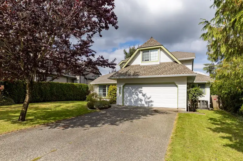 27103 26 AVENUE - photo 3 of 40