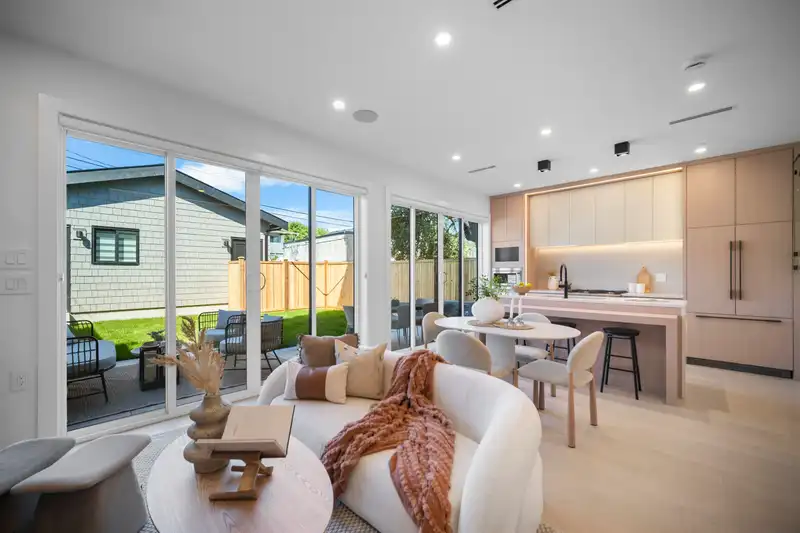 2 5033 PRINCE ALBERT STREET - photo 1 of 15
