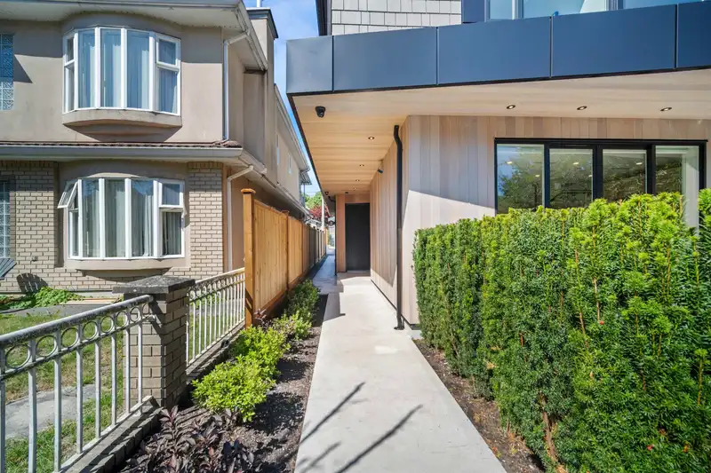 2 5033 PRINCE ALBERT STREET - photo 3 of 15