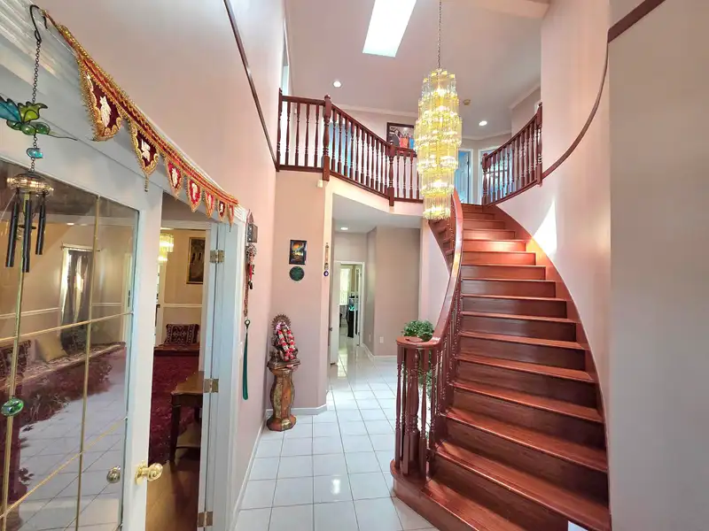 2271 BAYDALA COURT - photo 3 of 37