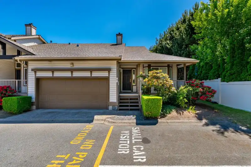 5 20222 96 AVENUE - photo 1 of 40