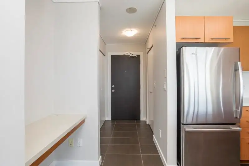 507 2133 DOUGLAS ROAD - photo 4 of 40