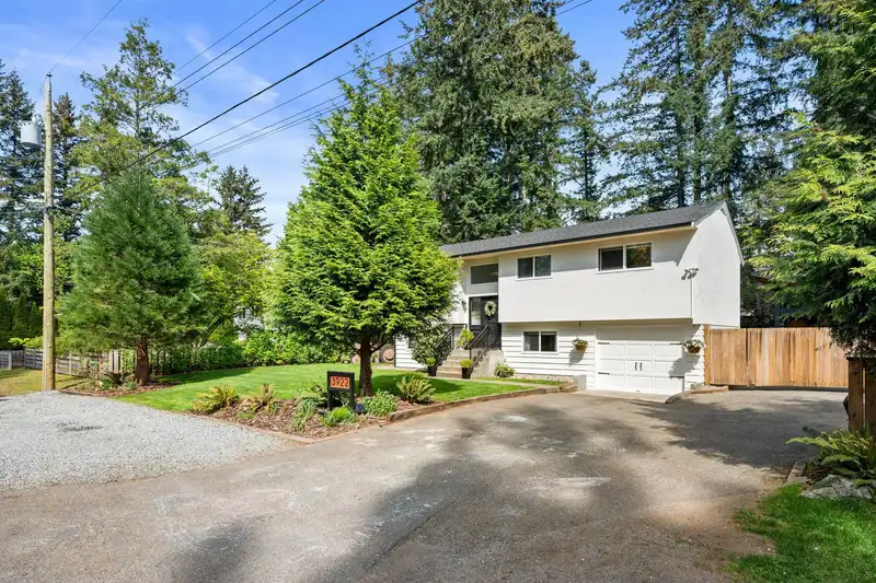 3922 202A STREET - photo 2 of 39
