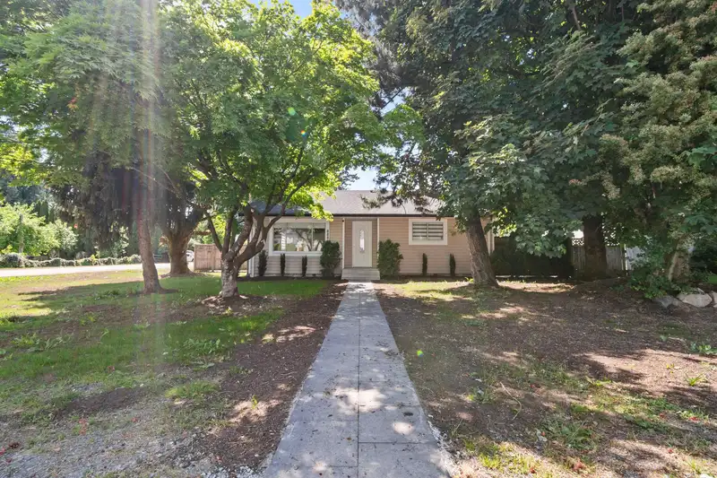 8881 NOWELL STREET - photo 2 of 39
