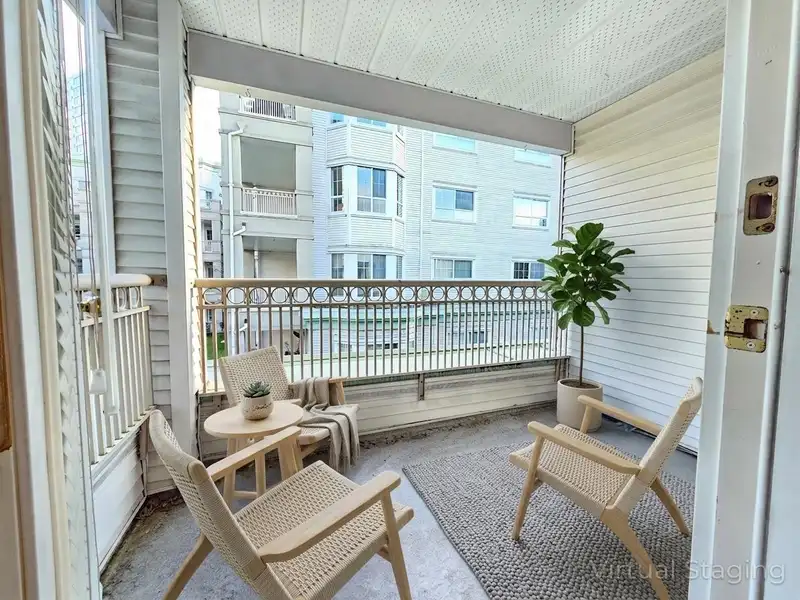 304 15258 105 AVENUE - photo 4 of 18