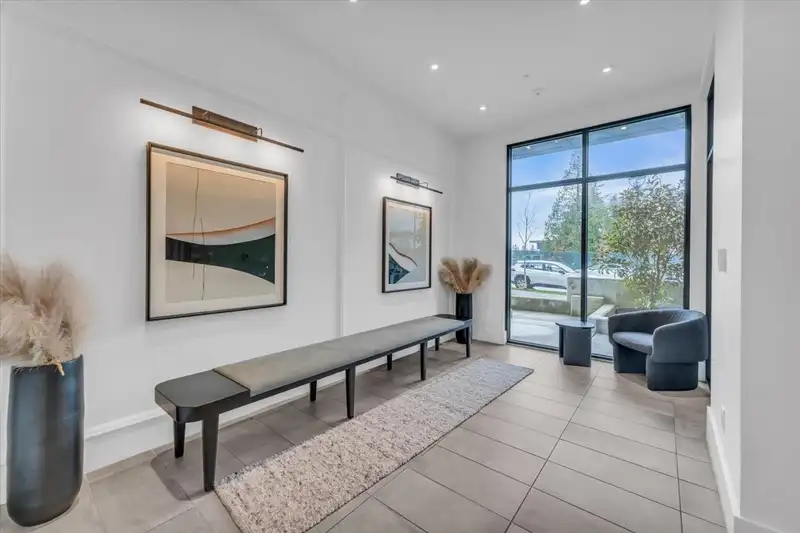 112 13929 105 BOULEVARD - photo 1 of 40