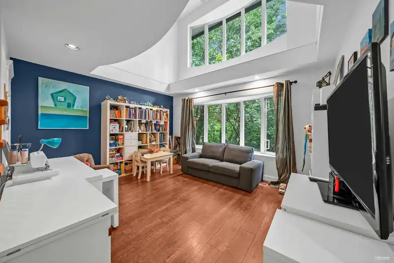 13546 232 STREET - photo 4 of 35