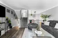 29 33293 E BOURQUIN CRESCENT - thumbnail 4