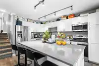29 33293 E BOURQUIN CRESCENT - thumbnail 5