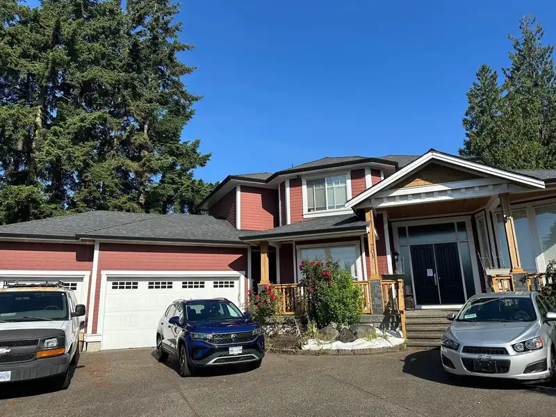 701 DELESTRE AVENUE - photo 1 of 5