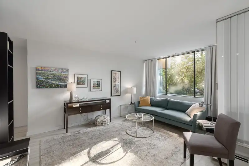101 1737 DUCHESS AVENUE - photo 3 of 27