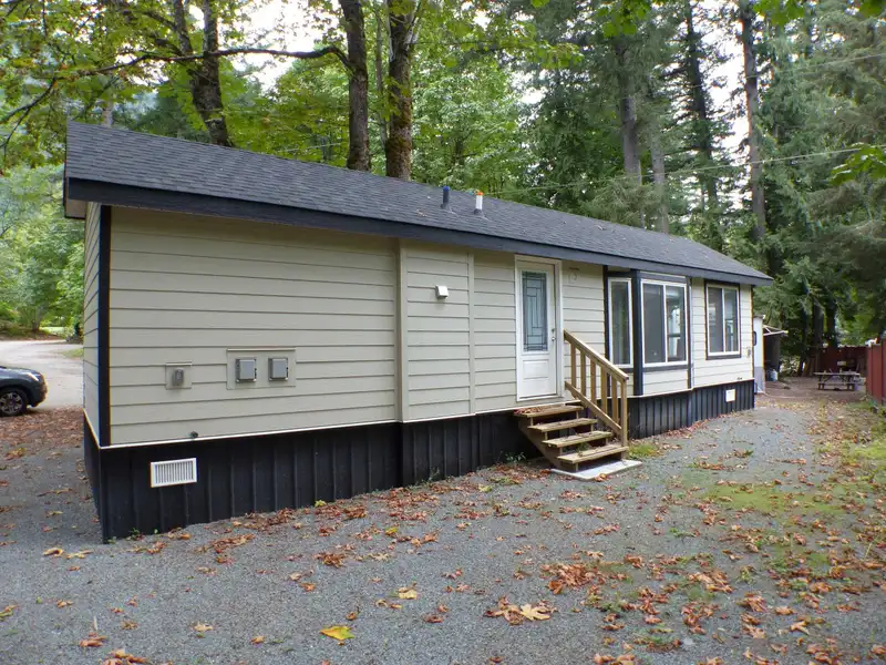 34 28605 TRANS CANADA HIGHWAY - photo 1 of 16