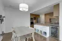 1002 3008 GLEN DRIVE - thumbnail 10
