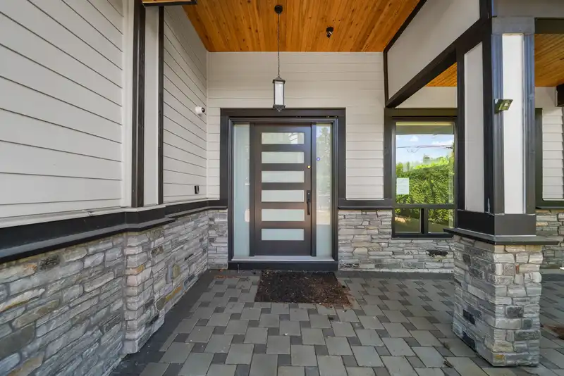 13162 20 AVENUE - photo 4 of 40