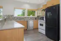 9472 222 STREET - thumbnail 23