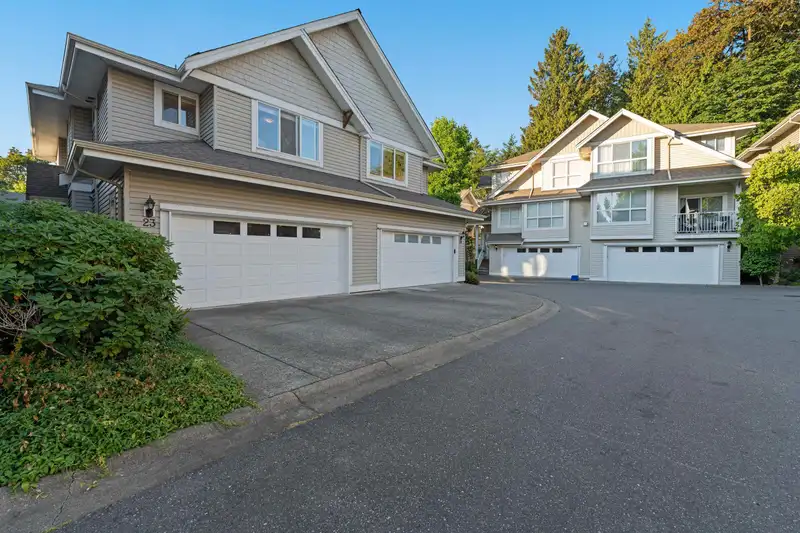 23 8568 209 STREET - photo 2 of 40
