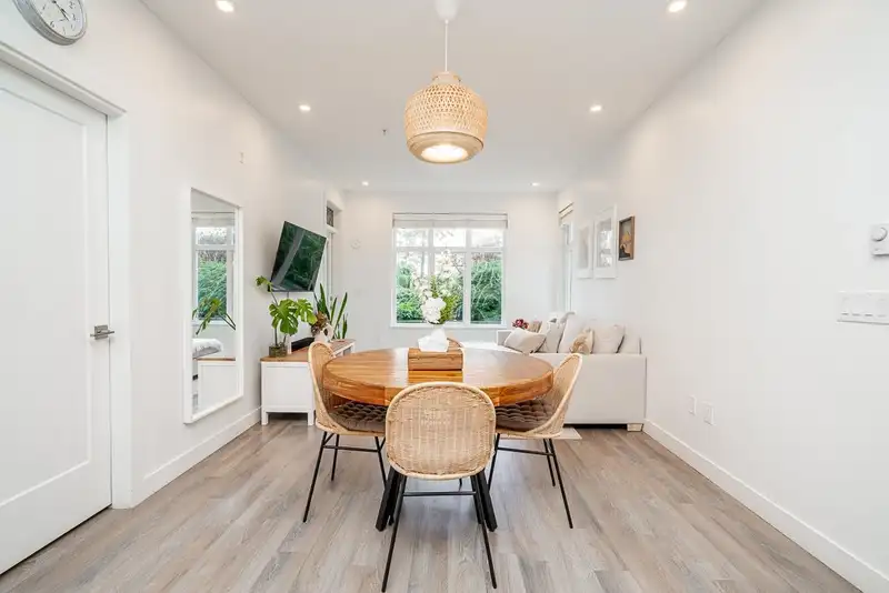 108 15436 31 AVENUE - photo 4 of 37