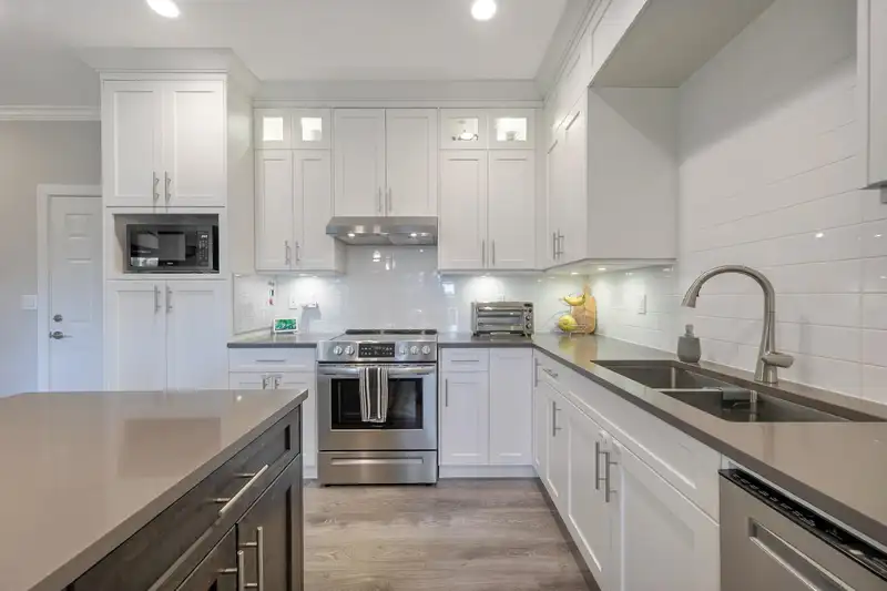 48 11252 COTTONWOOD DRIVE - photo 3 of 31