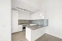 518 9311 ALEXANDRA ROAD - thumbnail 8