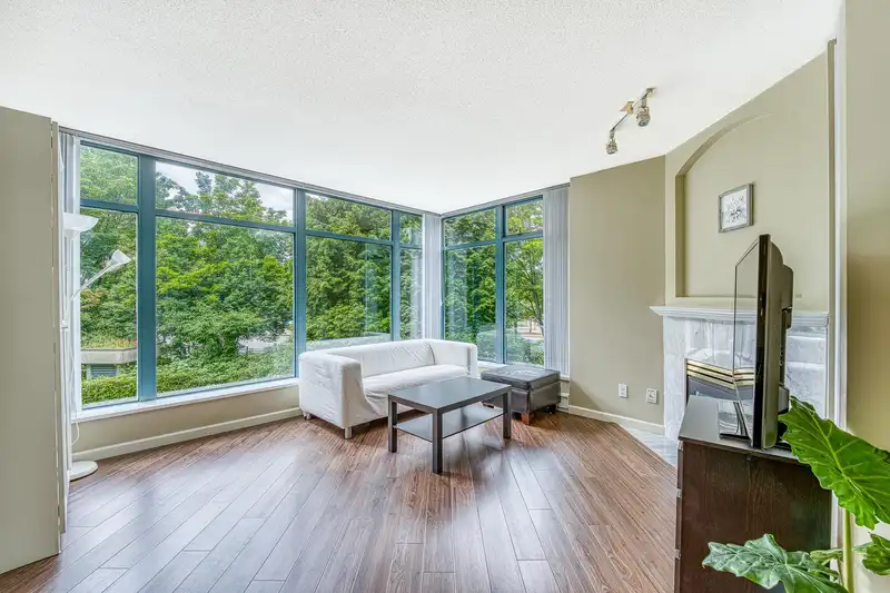 206 4505 HAZEL STREET - photo 3 of 18