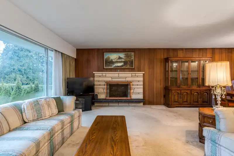 1250 DELTA AVENUE - photo 3 of 40