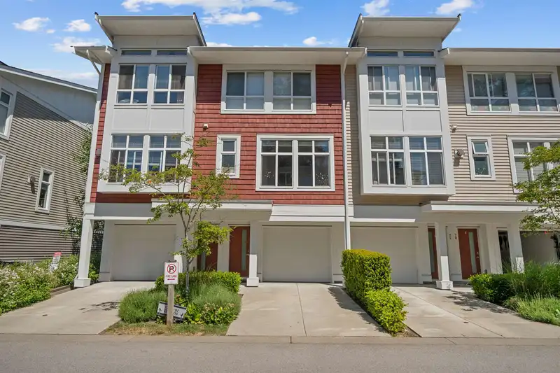 72 24108 104 AVENUE - photo 2 of 31