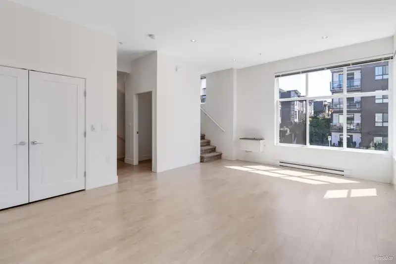 8 20849 78B AVENUE - photo 4 of 30