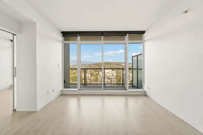 3209 4730 LOUGHEED HIGHWAY - photo 4 of 25