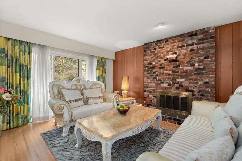 4651 W 16TH AVENUE - photo 2 of 24