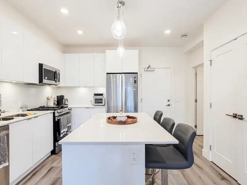 B310 8447 202 AVENUE - photo 3 of 27