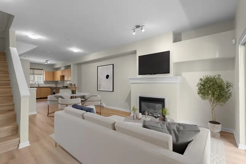99 935 EWEN AVENUE - photo 4 of 34