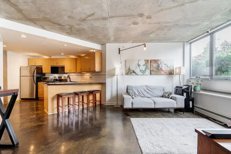 917 STATION STREET - photo 1 of 31
