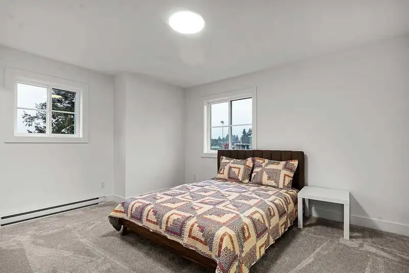 9 2360 CRESCENT WAY - photo 4 of 40