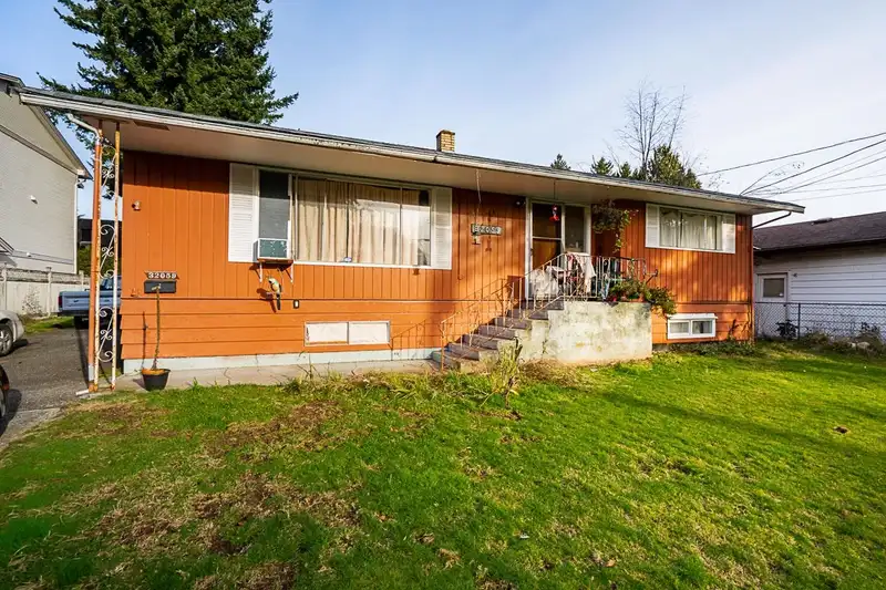 32059 TIMS AVENUE - photo 2 of 35