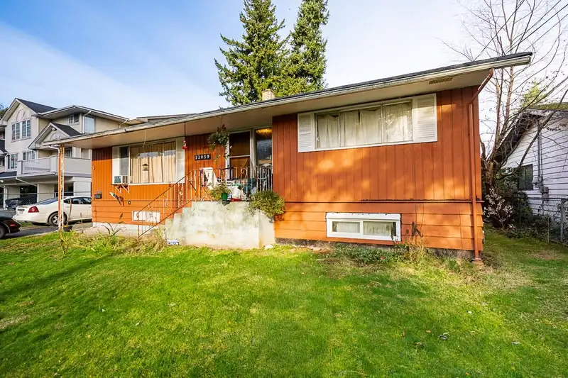 32059 TIMS AVENUE - photo 4 of 35