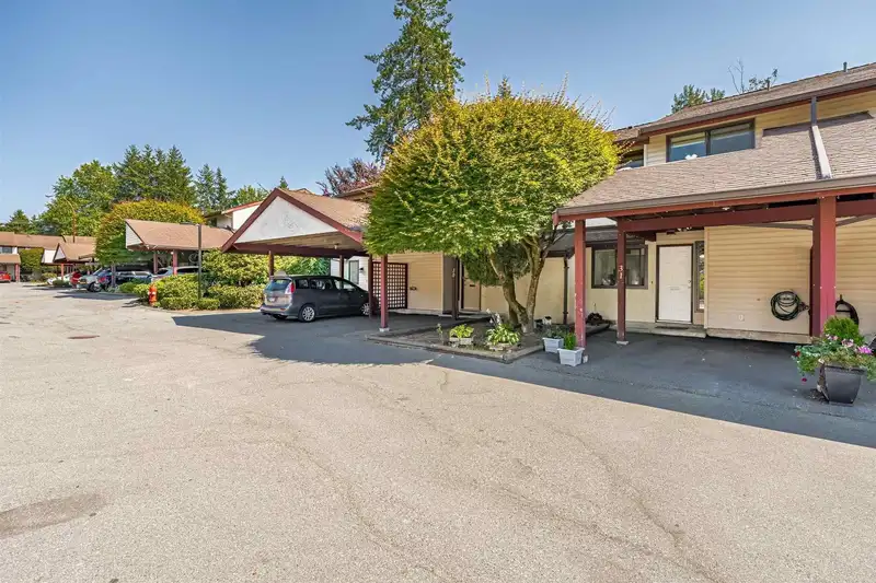 31 13990 74 AVENUE - photo 4 of 26