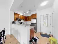 319 2250 WESBROOK MALL - thumbnail 9