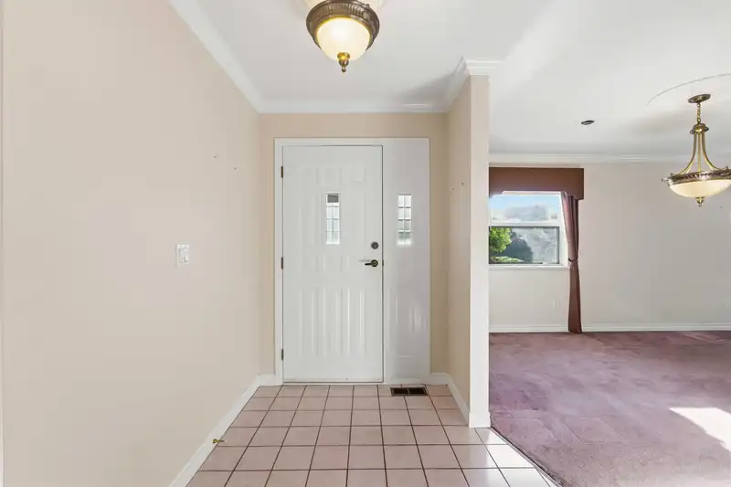 31 8889 212 STREET - photo 4 of 40
