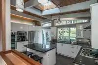 6572 KEMPSON CRESCENT - thumbnail 16