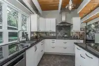 6572 KEMPSON CRESCENT - thumbnail 17
