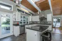 6572 KEMPSON CRESCENT - thumbnail 19