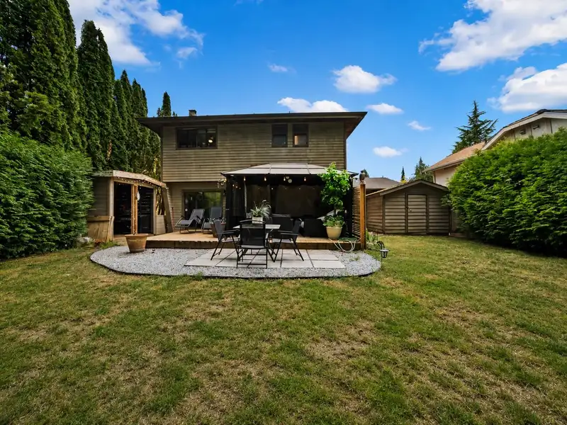 20863 47 AVENUE - photo 3 of 30