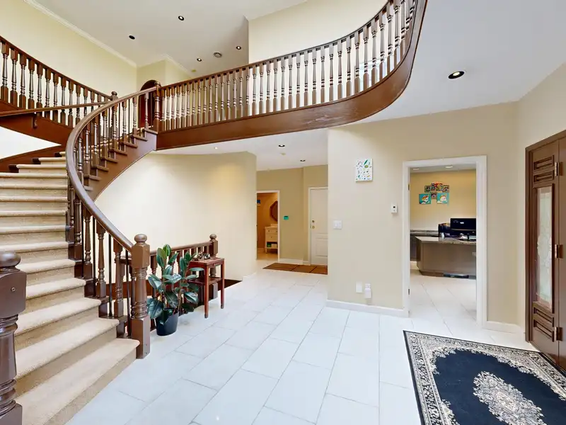 1510 W 33RD AVENUE - photo 2 of 33