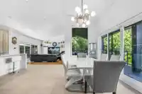 20562 46B AVENUE - thumbnail 5