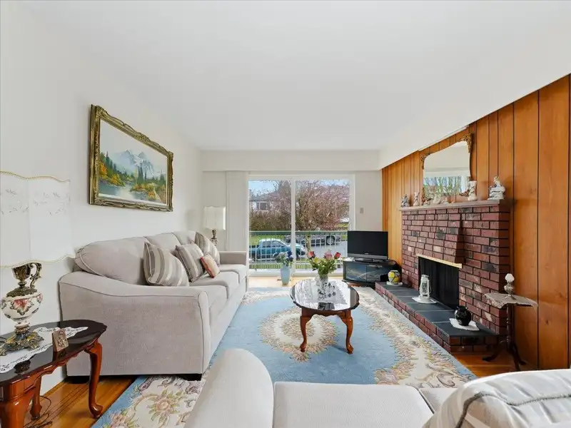 3395 CHURCH STREET - photo 4 of 22