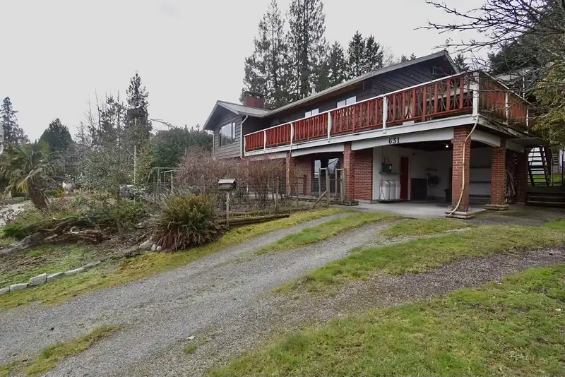 631 WYNGAERT ROAD - photo 1 of 34