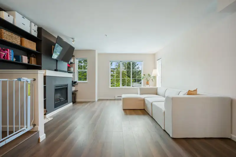 152 20875 80 AVENUE - photo 3 of 29